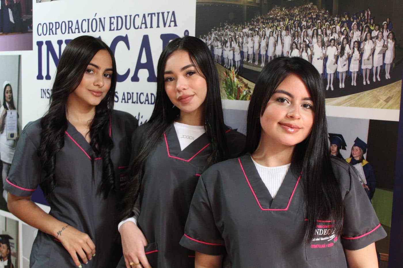 Estudiantes de Cosmetología INDECAP