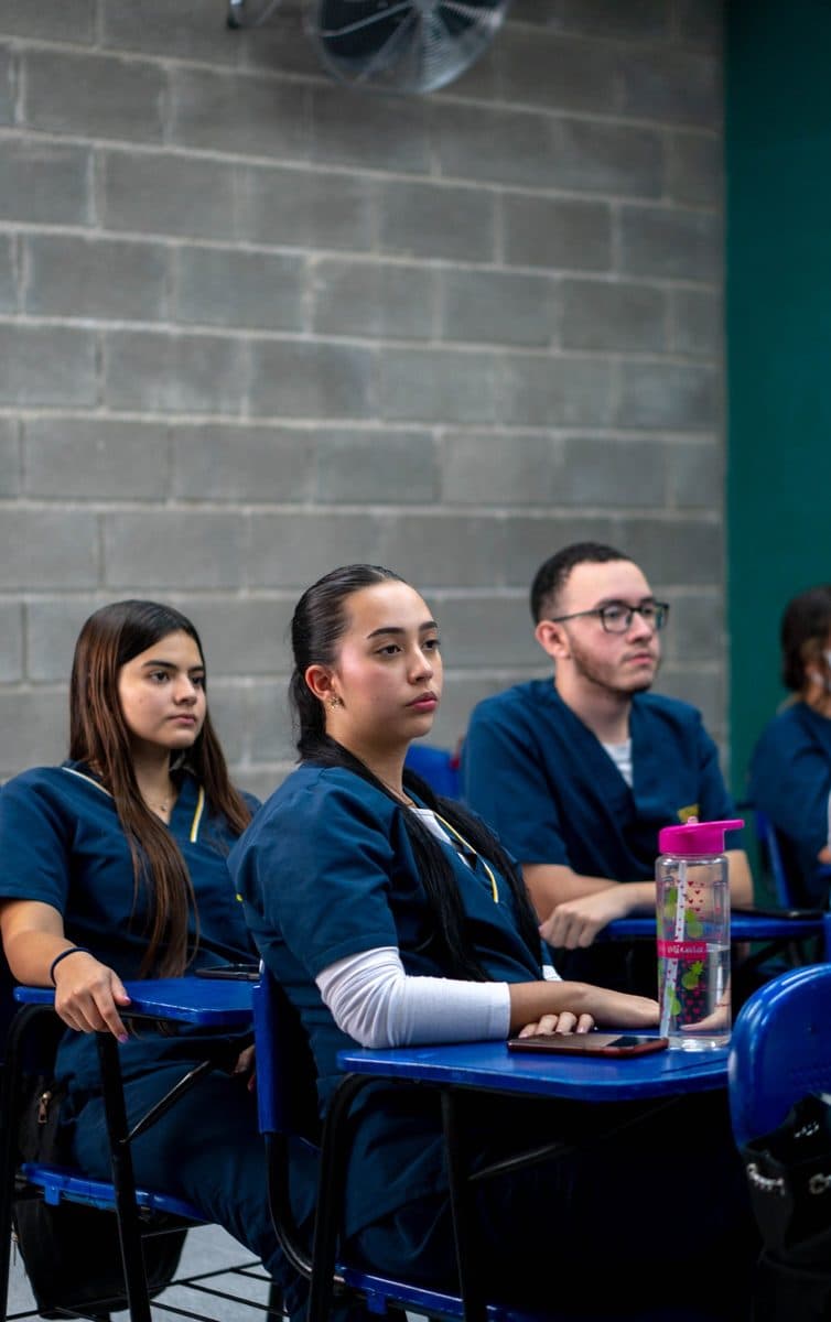 Estudiante de Enfermería INDECAP